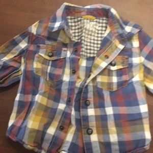 Super cute plaid button shirt (size 2)